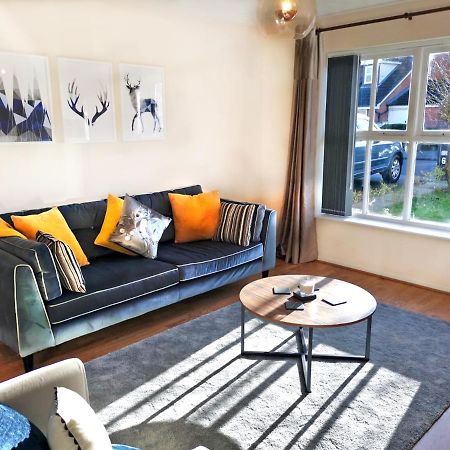 Emerald House - Spacious 3 Bed House With Ensuite Parking Gardens And Netflix เลมิงตันสปา ภายนอก รูปภาพ