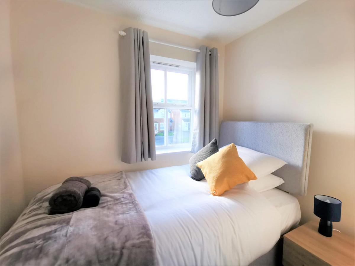Emerald House - Spacious 3 Bed House With Ensuite Parking Gardens And Netflix เลมิงตันสปา ภายนอก รูปภาพ